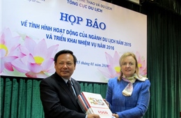 Bàn giao bộ tài liệu “Tiêu chuẩn nghề du lịch Việt Nam”